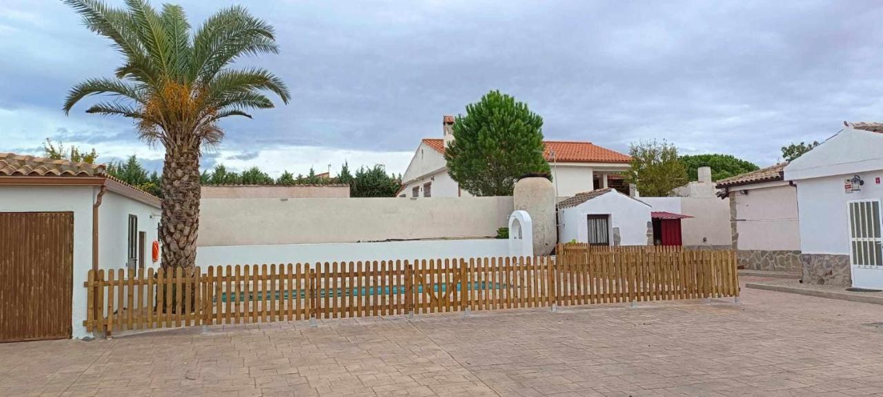 Villa Las Tres Hermanas Albarreal De Tajo By Toledo Ap Екстер'єр фото